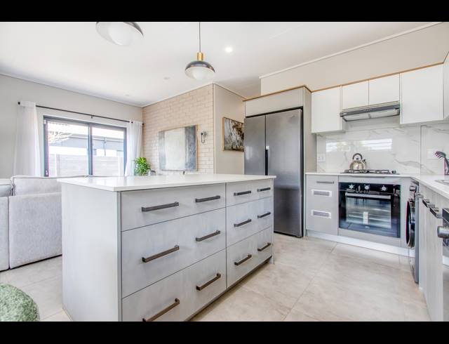 3 BEDROOM CLUSTER FOR SALE IN ALBERTSDAL